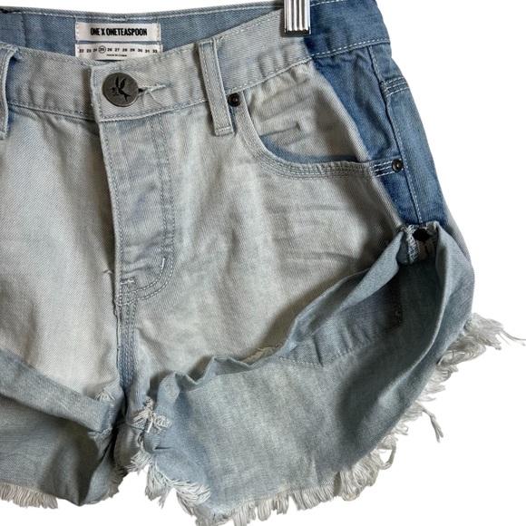 One x One teaspoon Womens Shorts Denim Jeans Button Fly Size 25 Waist Distressed - Picture 5 of 13